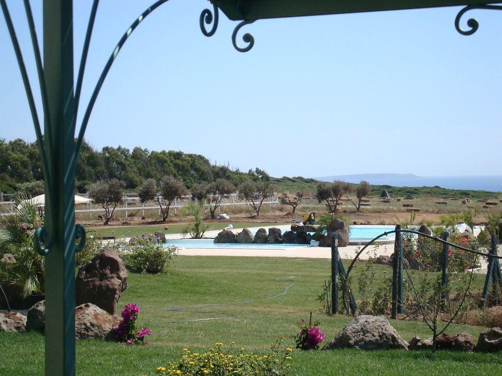 Country Resort Capo Nieddu Santa Caterina Di Pittinuri  Eksteriør billede