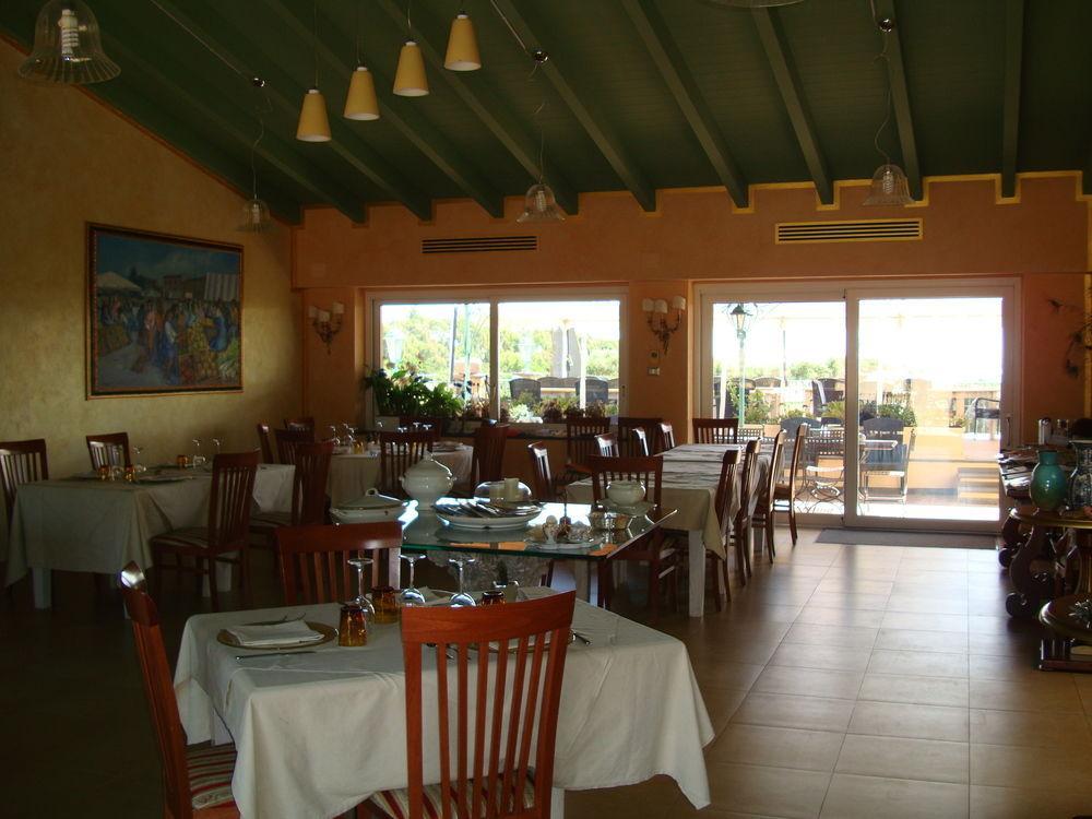 Country Resort Capo Nieddu Santa Caterina Di Pittinuri  Eksteriør billede