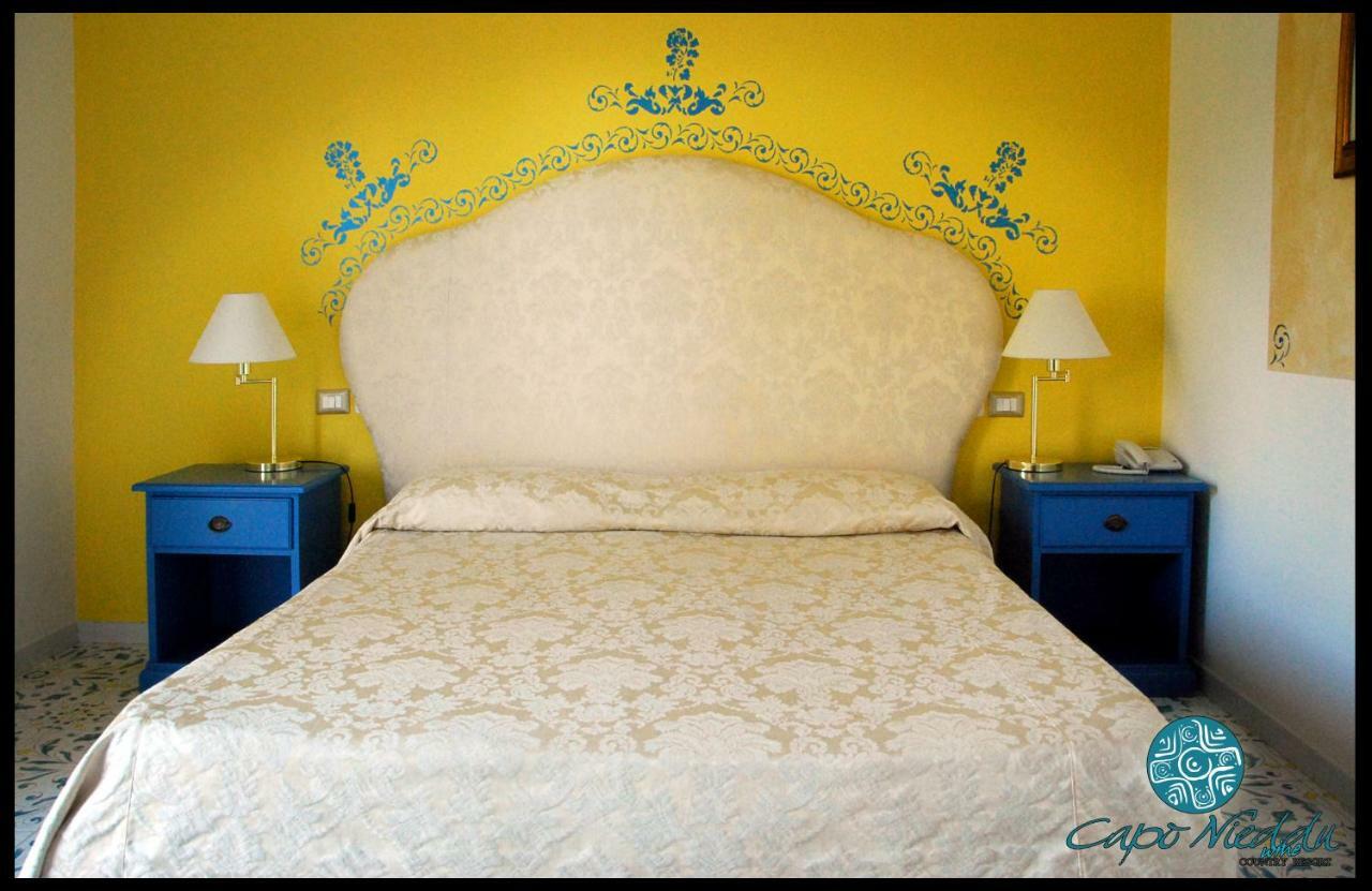 Country Resort Capo Nieddu Santa Caterina Di Pittinuri  Eksteriør billede