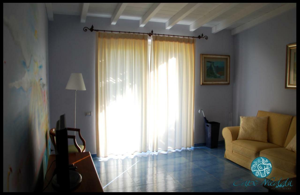 Country Resort Capo Nieddu Santa Caterina Di Pittinuri  Eksteriør billede