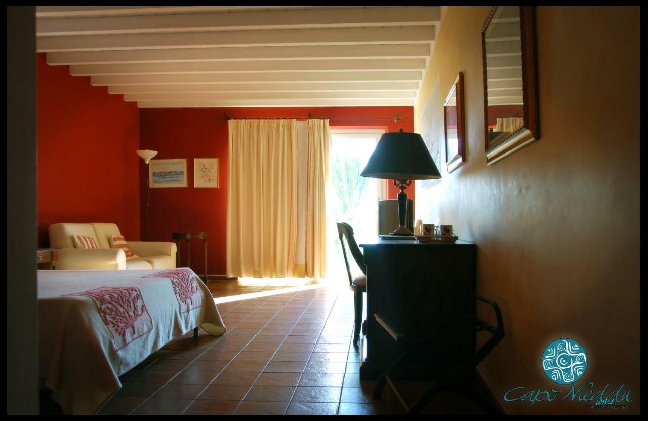 Country Resort Capo Nieddu Santa Caterina Di Pittinuri  Eksteriør billede